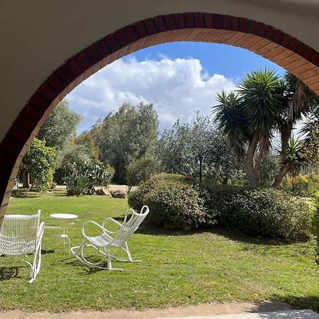 Bidd'E Majori Bed and Breakfast San Priamo Exteriör bild