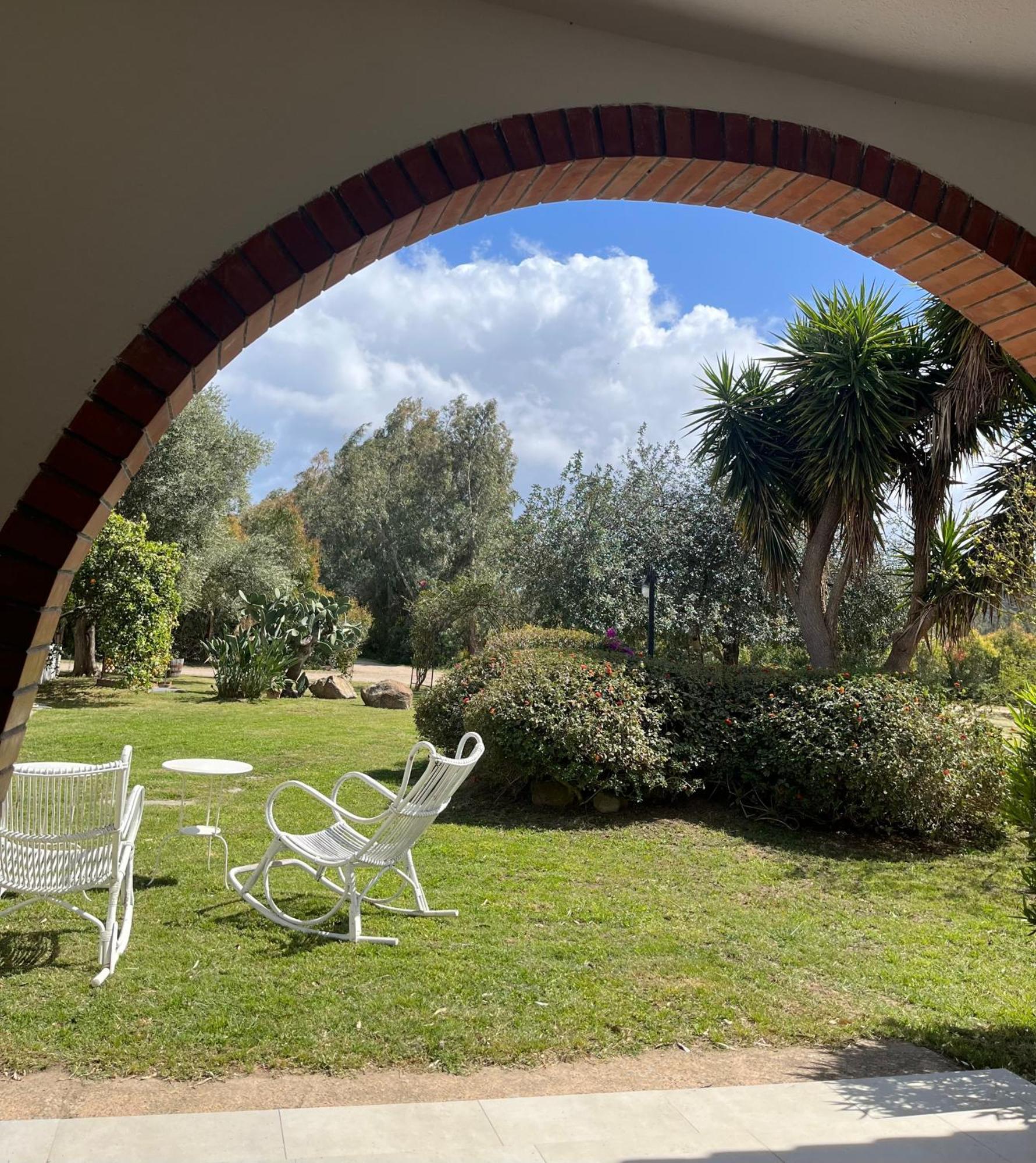 Bidd'E Majori Bed and Breakfast San Priamo Exteriör bild
